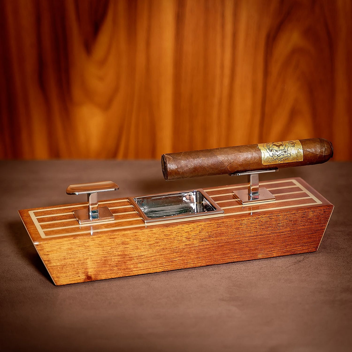Maccarrone Double Ashtray close up