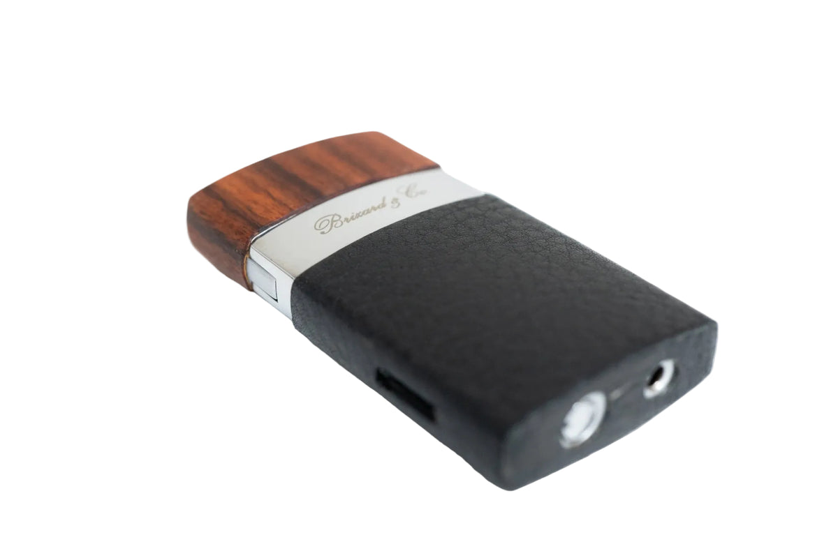 Brizard & Co. Venezia Lighter – Dakota Black is the ultimate luxury cigar accessory with Fountain Flame Technology