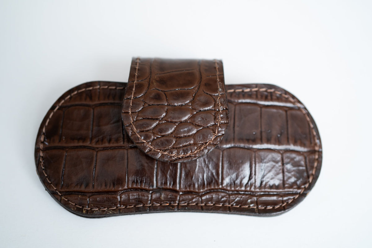 Brizard and Co - The "V" Cutter - Croco Tobacco
