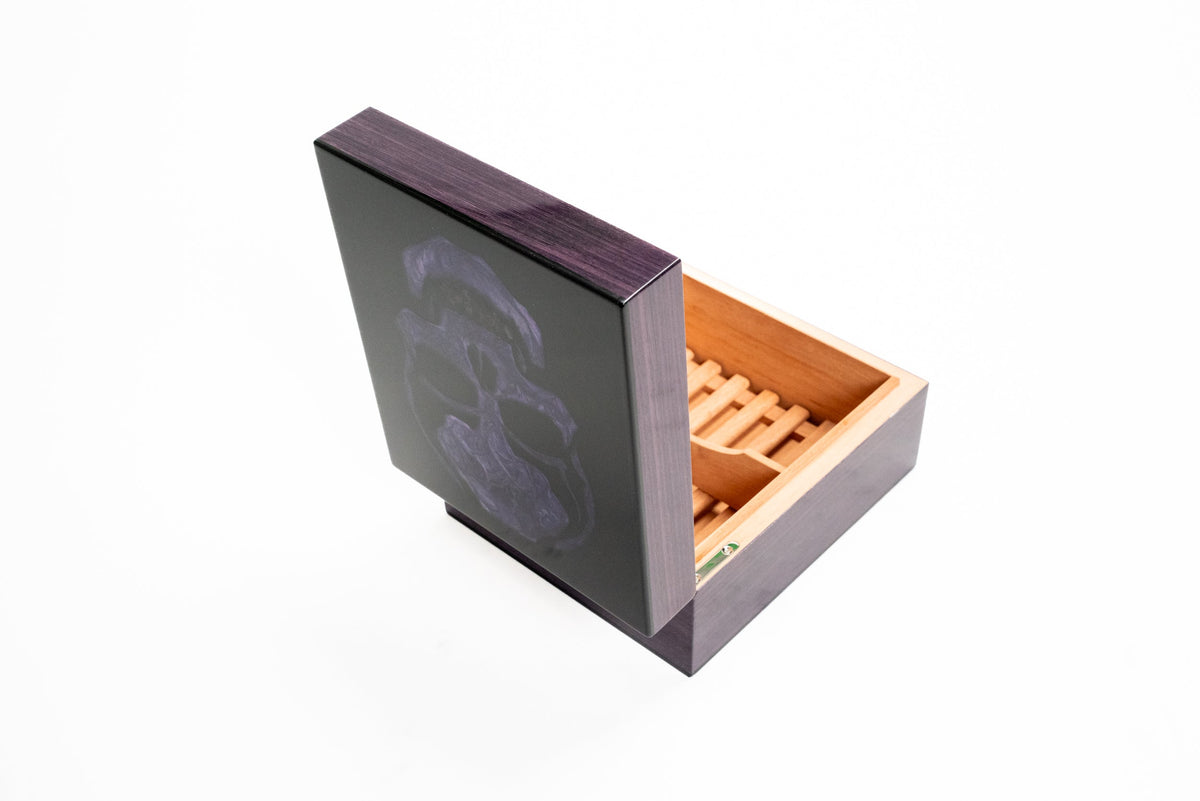 Maccarrone - Skull Resin 40 Count Limited Edition Humidor