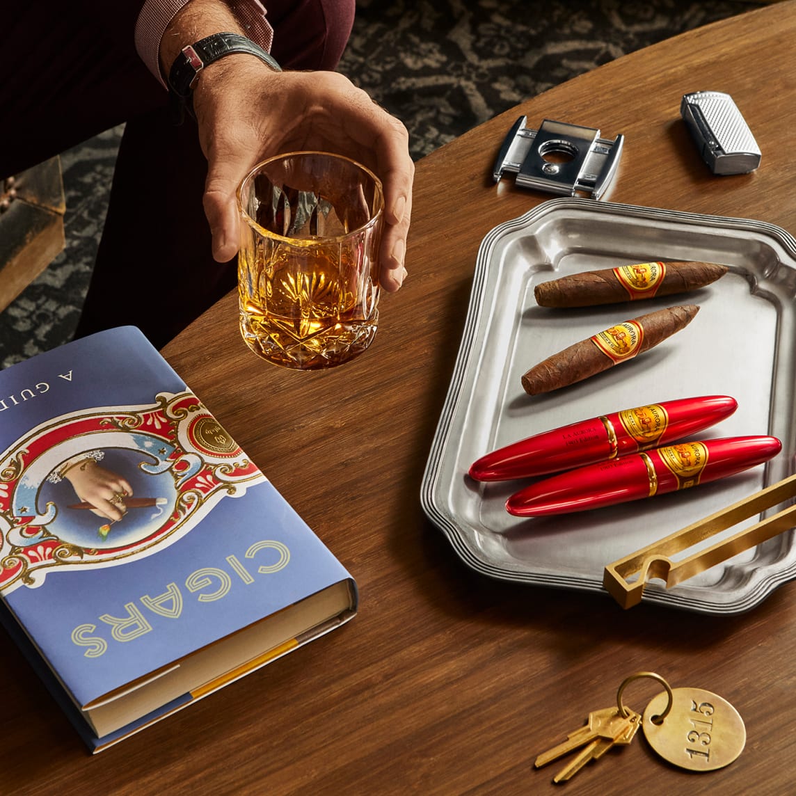 lifestyle image of La Aurora Preferido Ruby Tubo