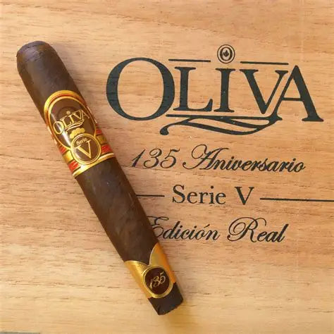 Oliva - 135th Anniversary (Limited Edition) - 5.5" x 54 Perfecto